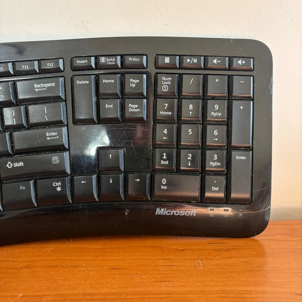 Microsoft Comfort Curve Keyboard 3000 Wired USB Ergonomic Black Model 1482